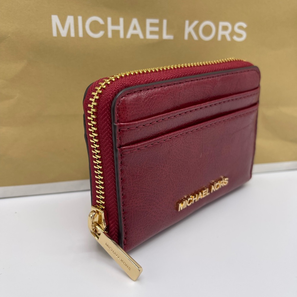 MICHAEL KORS Jet Set Medium Distressed Zip Around Card Case
Cherry 
NWT - Picture 12 of 16